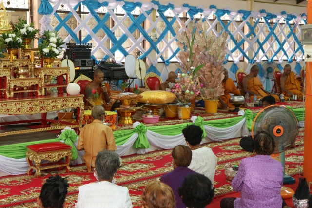 Mr. Suwit Orantanasate Factory Manager of Pimai Salt Co., Ltd. with employees and business partner jointly Kathin ceremony at Wat Krabeungyai, T. Krabeungyai